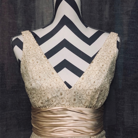 Midi Length Maggy London Dress - Picture 2 of 4